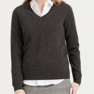 Uniqlo women cashmere v-neck XS